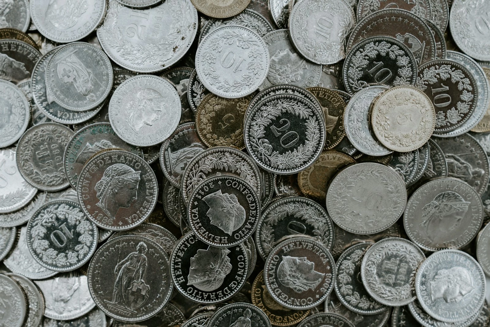 Using cards vs cash in Switzerland